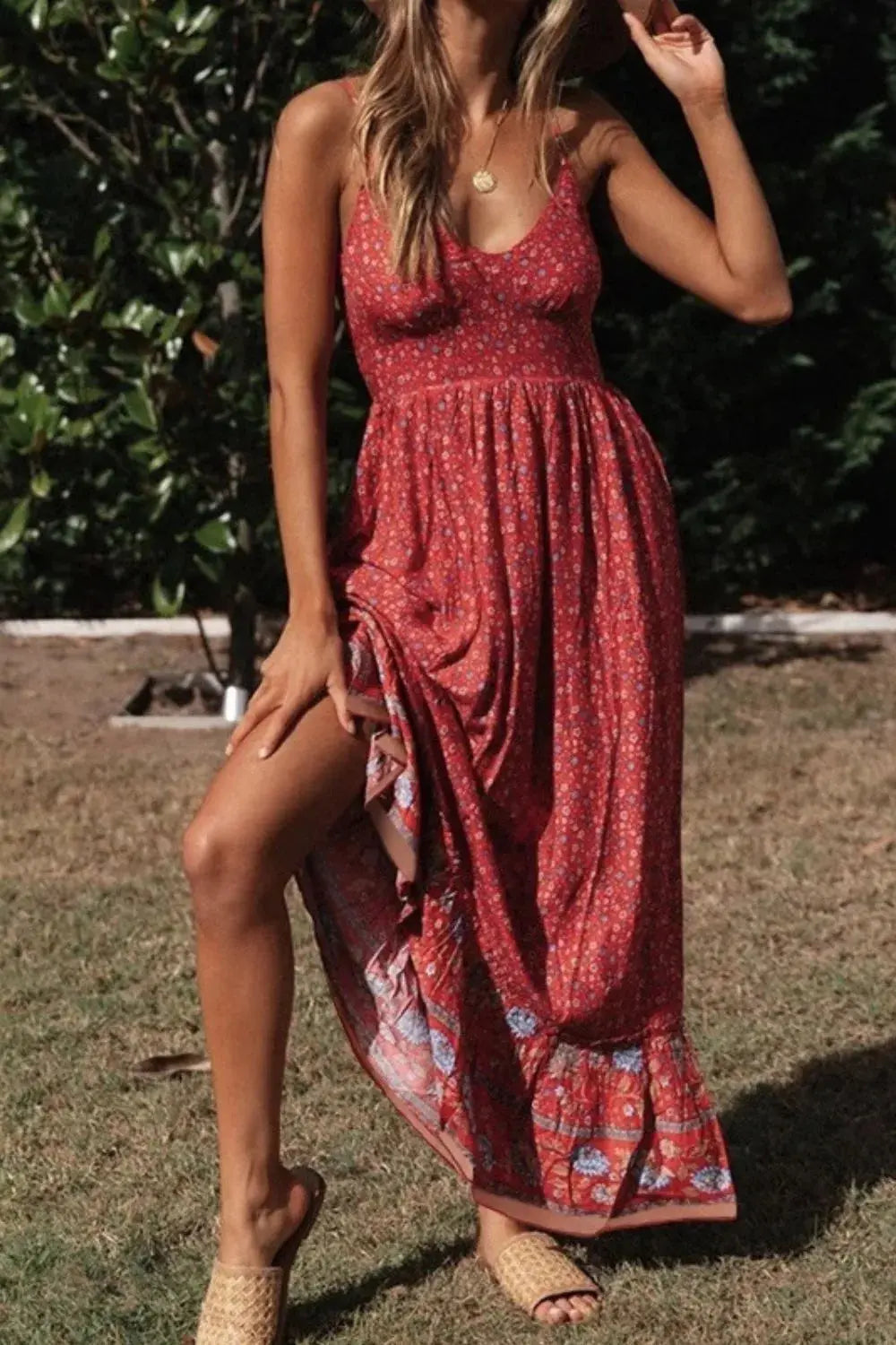 Made from 95% polyester and 5% elastane, it offers wrinkle resistance and breathable comfort. Though unlined, the fabric remains opaque, delivering style with assurance. Available in sizes S to L, the tailored fit—from bust to hem—flatters a range of shapes while keeping things light and airy. Adjustable straps and a cami neckline lend effortless versatility, making it a must-pack for travel and weekend wanderlust alike.
