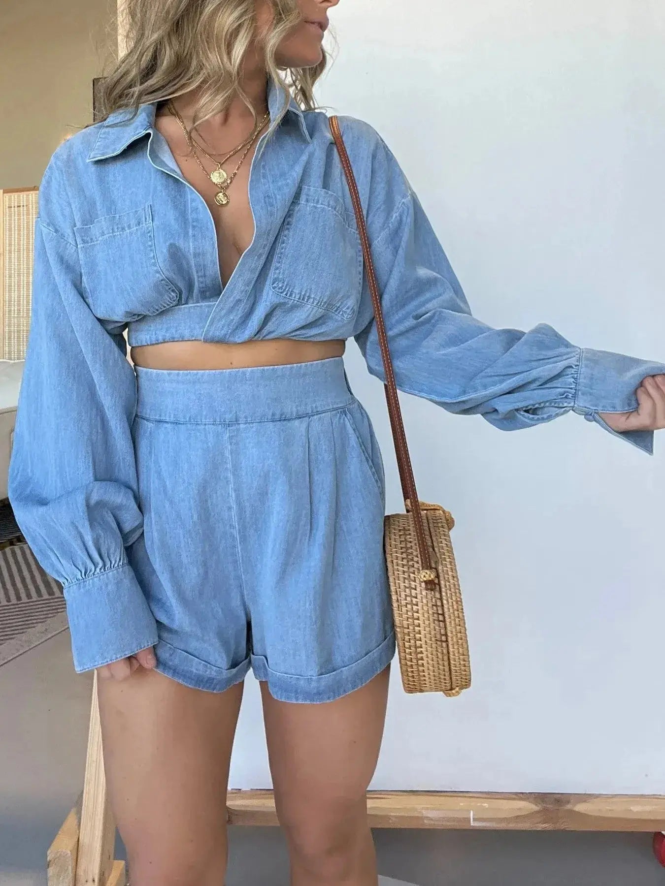 The top sits at 14.2" to 16.1" in length across sizes S to 3XL, paired with matching shorts that flatter hips from 43.3" to 51.2" and busts from 38.6" to 46.4". A long sleeve element and timeless stripe texture make it ideal for all-season layering—from coffee runs to coastal escapes. The wrinkle-resistant weave holds its shape, and care’s as easy as machine wash cold and tumble dry low.