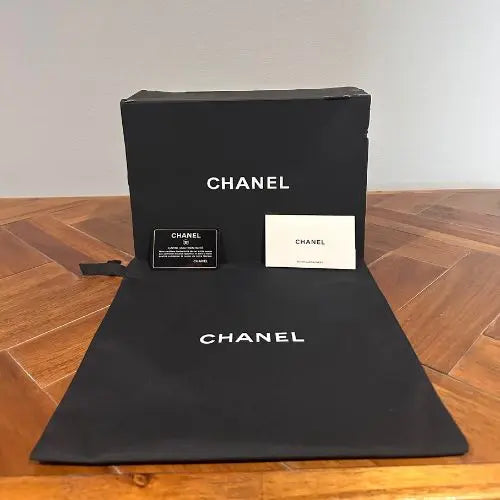 Crafted from premium materials, it offers a spacious interior, a secure magnetic closure, and an adjustable top handle, allowing for versatile carrying options—whether as a handbag or shoulder bag. Perfect for both day and evening wear, this piece blends Parisian-inspired elegance with modern functionality, making it a must-have accessory for any wardrobe.