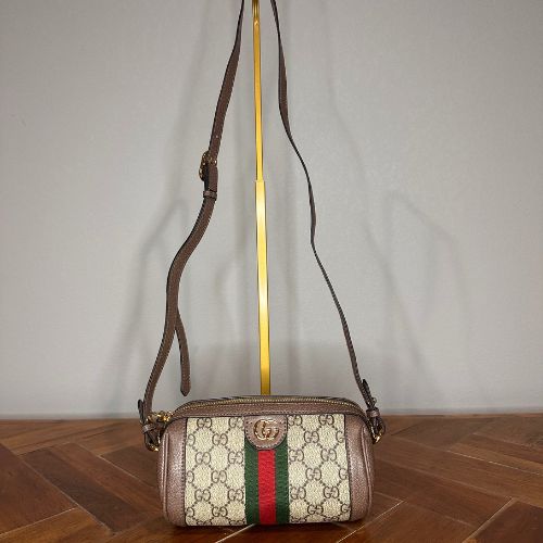 Round GG Crossbody — Heritage Texture with Everyday Polish