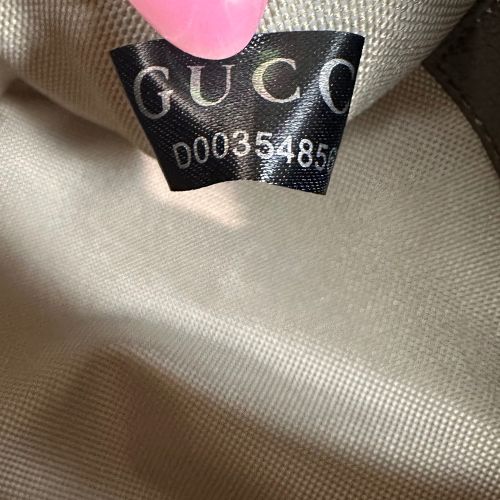 Round GG Crossbody — Heritage Texture with Everyday Polish