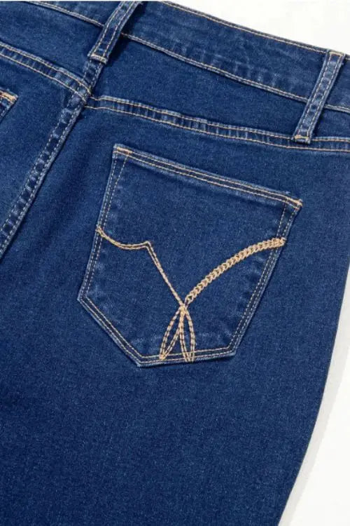 Elevate your denim collection with these Deep Wash Straight Jeans, designed for effortless sophistication and everyday wear. The rich deep wash adds a polished touch, making these jeans a staple for both casual and refined looks. Crafted from a blend of 65% cotton, 33% polyester, and 2% elastane, they offer durability and structure while maintaining a comfortable fit.