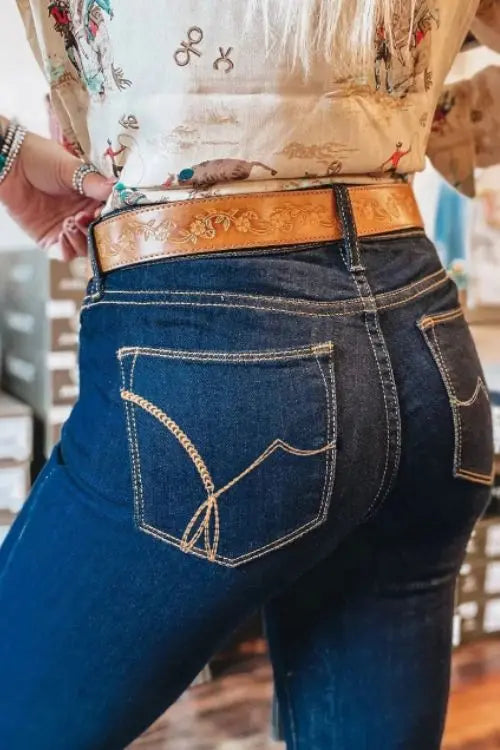 Elevate your denim collection with these Deep Wash Straight Jeans, designed for effortless sophistication and everyday wear. The rich deep wash adds a polished touch, making these jeans a staple for both casual and refined looks. Crafted from a blend of 65% cotton, 33% polyester, and 2% elastane, they offer durability and structure while maintaining a comfortable fit.