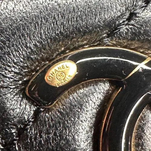 Crafted from premium materials, it offers a spacious interior, a secure magnetic closure, and an adjustable top handle, allowing for versatile carrying options—whether as a handbag or shoulder bag. Perfect for both day and evening wear, this piece blends Parisian-inspired elegance with modern functionality, making it a must-have accessory for any wardrobe.