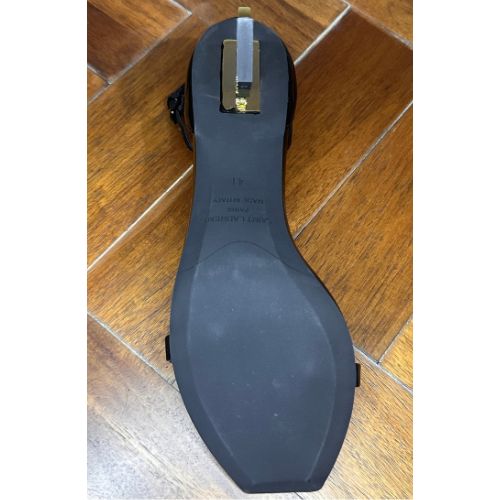 YSL Signature Heel — Sculptural Confidence with Iconic Detail